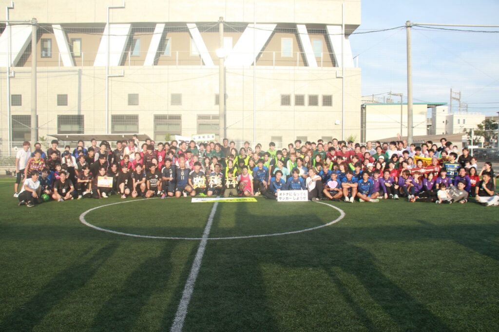 大会に集まった大勢の参加者